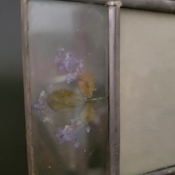 Vintage 7.75x5.75 Glass Frame w/ Pressed Flowers Fits 5x7 Photo - Picture 6 of 10